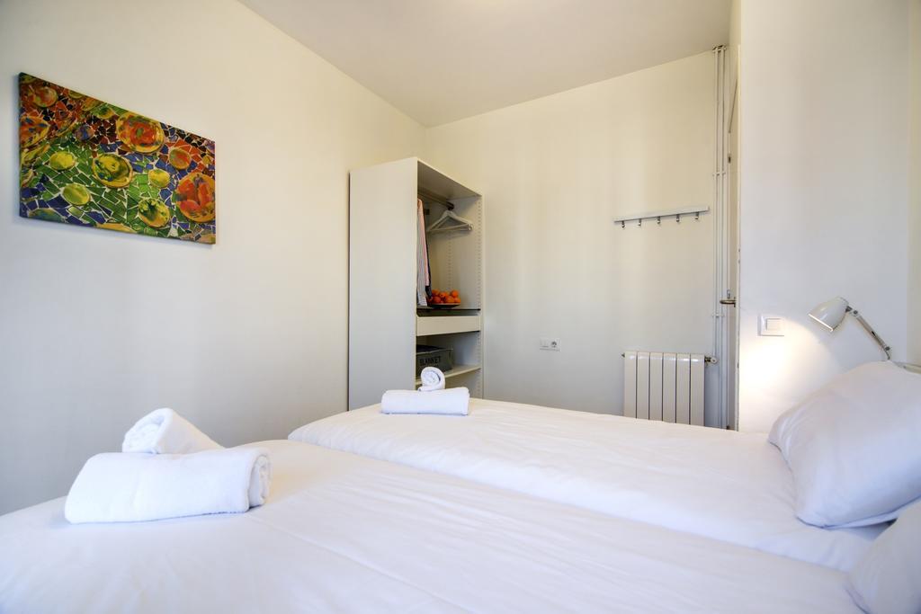 Happy People Gaudi Sant Pau Apartments Barcelona Exterior photo