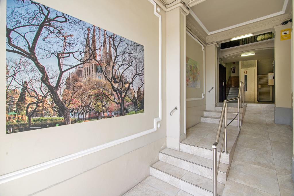 Happy People Gaudi Sant Pau Apartments Barcelona Exterior photo