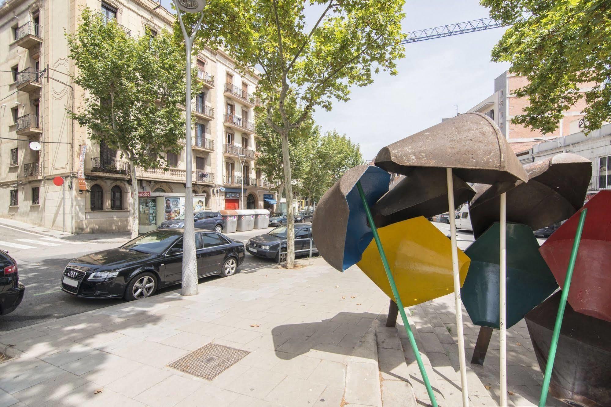 Happy People Gaudi Sant Pau Apartments Barcelona Exterior photo